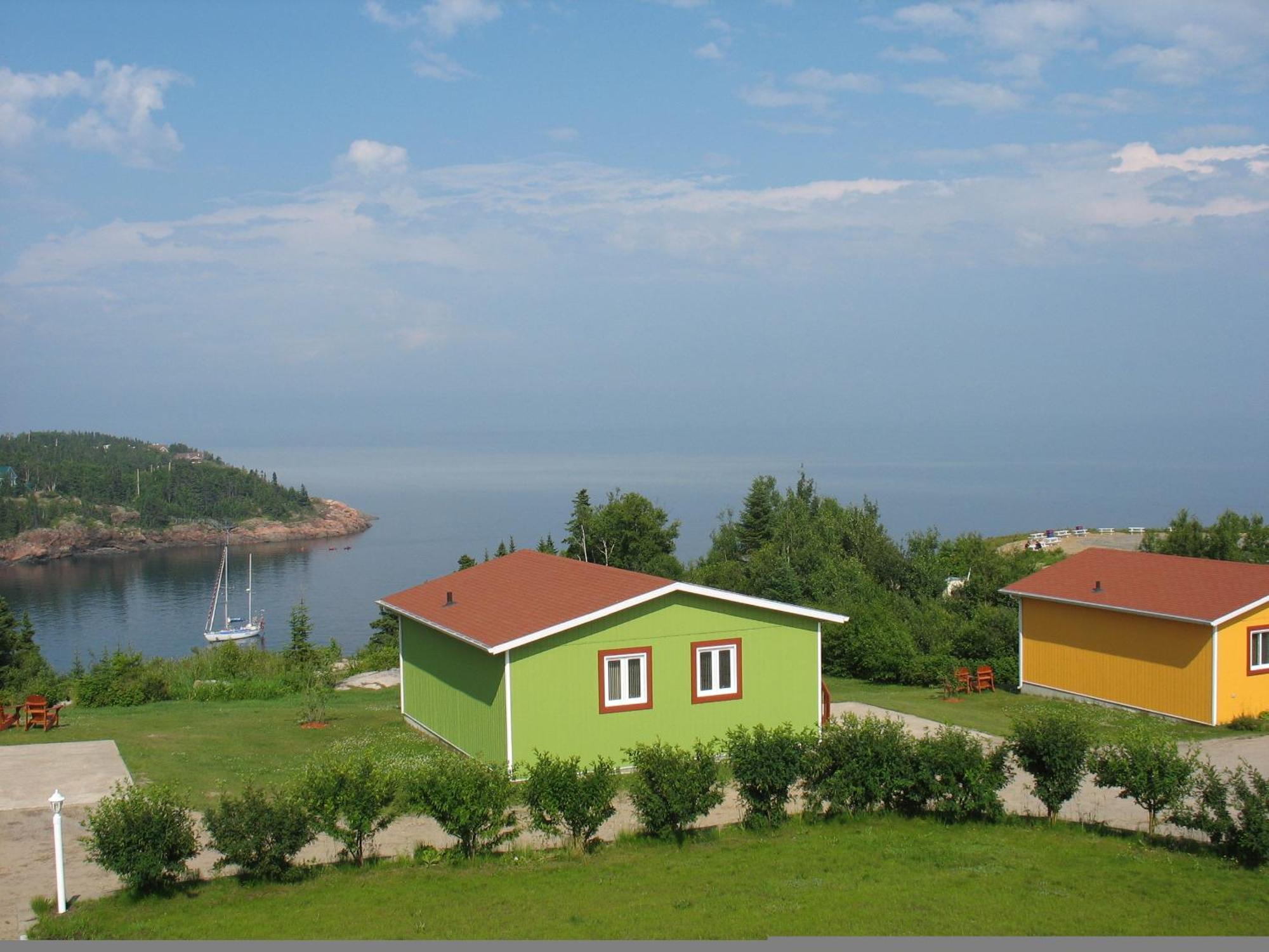 Les Chalets Au Bord De La Mer Les Escoumins Exterior foto