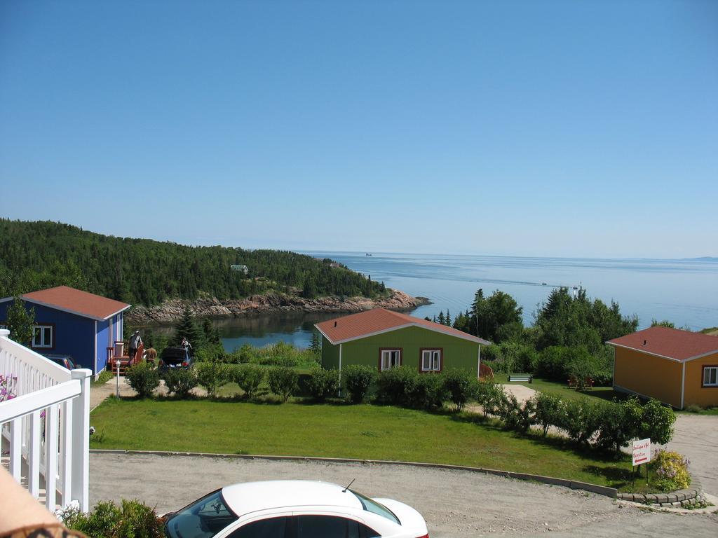 Les Chalets Au Bord De La Mer Les Escoumins Exterior foto