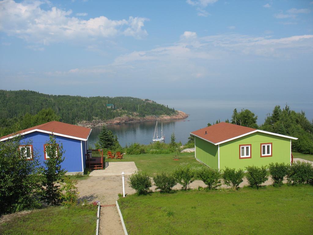 Les Chalets Au Bord De La Mer Les Escoumins Exterior foto