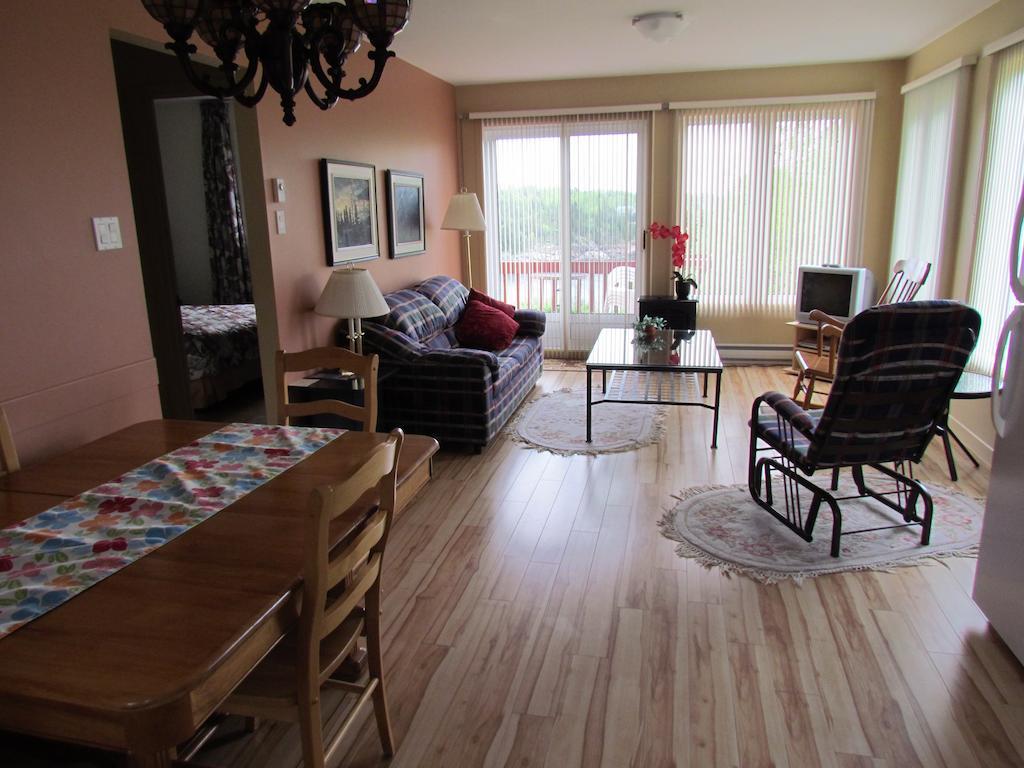 Les Chalets Au Bord De La Mer Les Escoumins Quarto foto